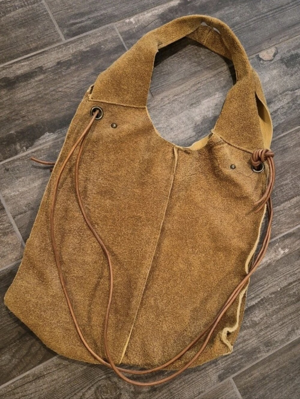 Genuine Leather Artisan Handcrafted Shoulder Crossbody Bag Sack, Made in Spain - Picture 2 of 12